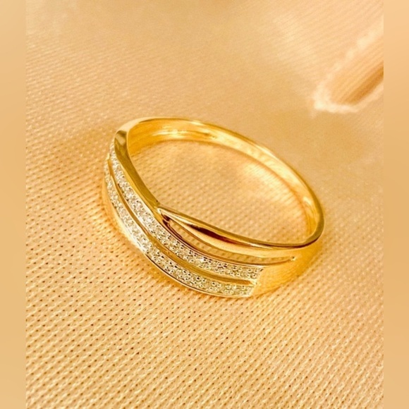 14K  Gold and Diamonds 💎 Women's Ring. Size 8.5 - Picture 3 of 7
